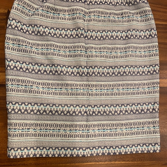 Limited Pencil Skirt - Picture 4 of 4